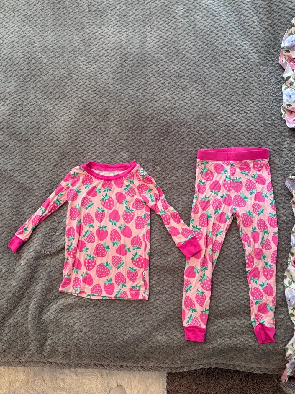 EUC Little Sleepies Pink Strawberry Print Kids Pajama Set. 12-18 Months.